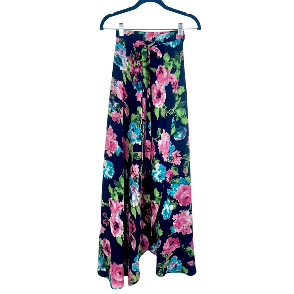 Floral Wrap Skirt, NWT, Size Small, Black